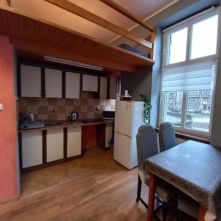 Pokoj Z Aneksem Gdansk Srodmiescie Rooms To Let Exteriör bild